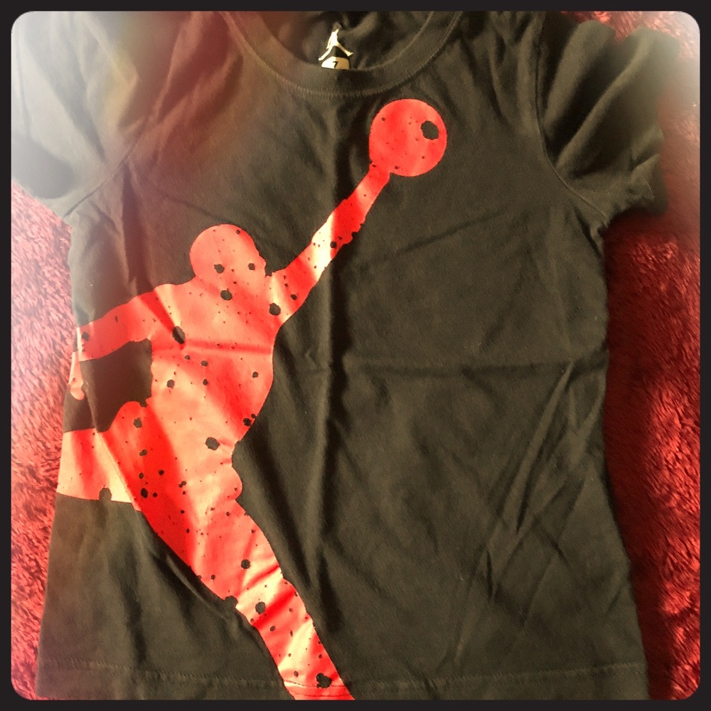 Jordan's Shirt Size 7